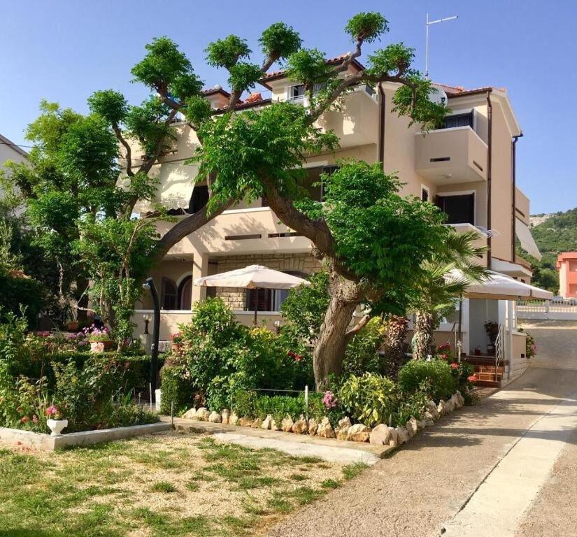 Apartments Zdenka - Garden Terrace Barbat na Rabu Exterior foto